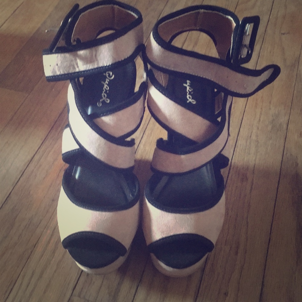 Wedges heels